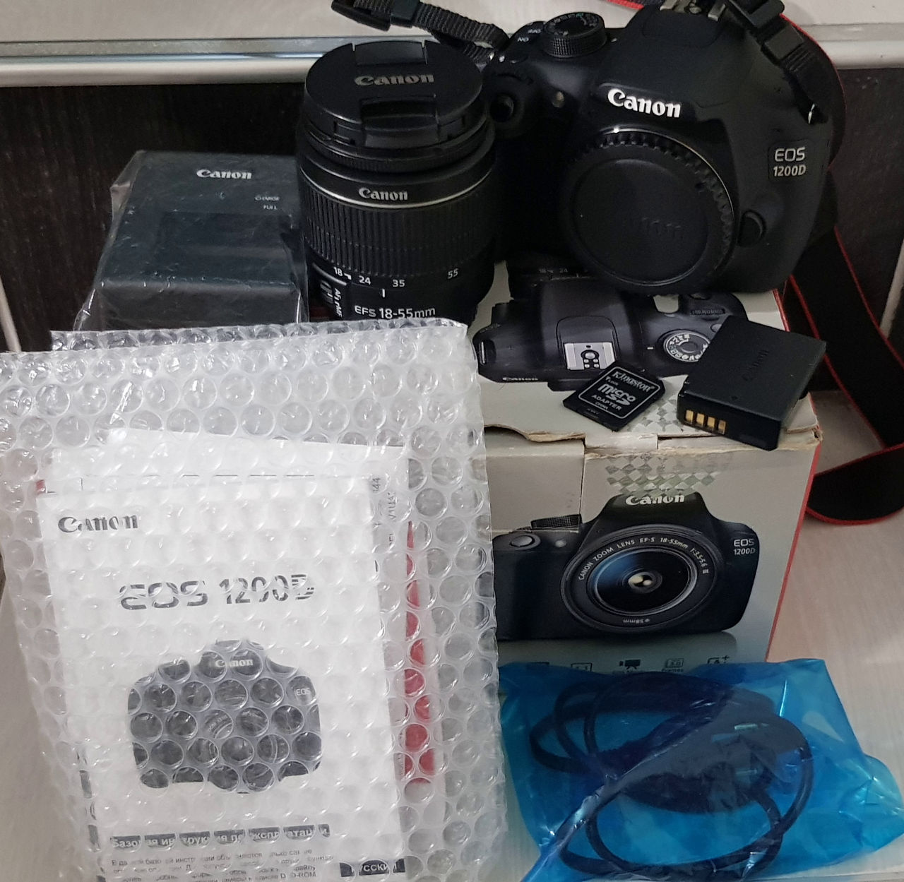 Canon EOS 1200D Kit + EF-S 18-55mm + 32gb SD+ коробка