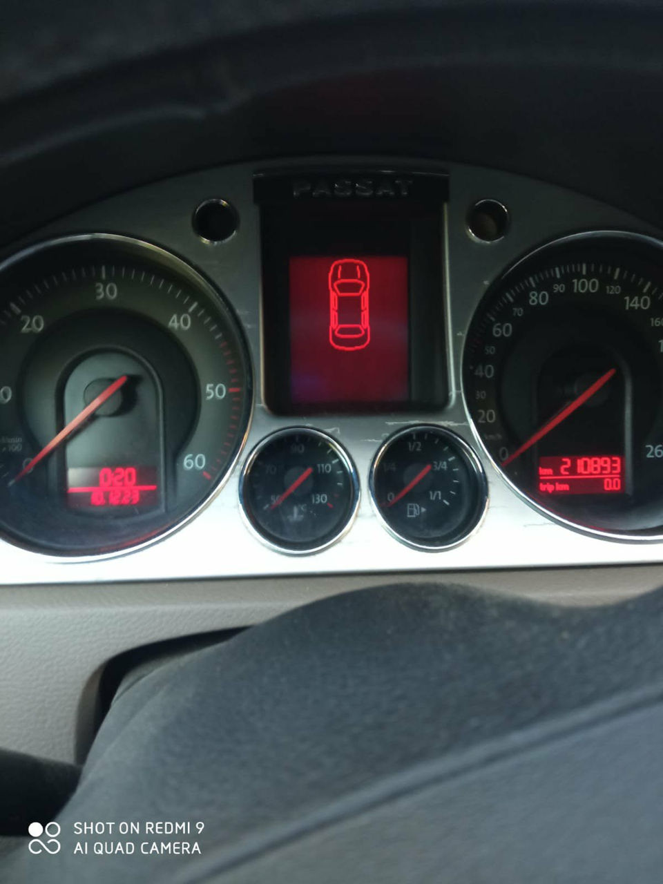 Volkswagen Passat 2005 г. с пробегом 210893 км, Дизель, 6000