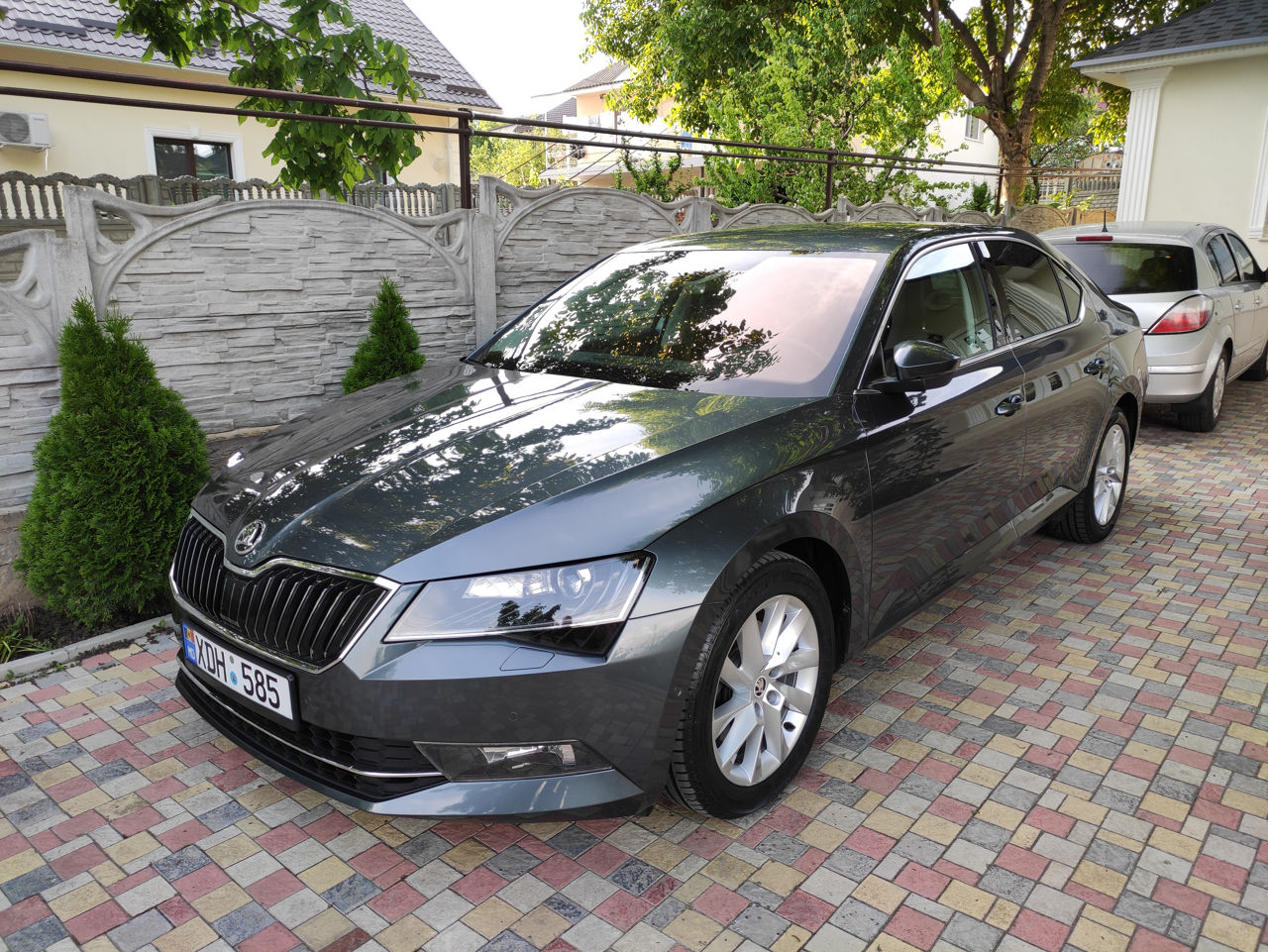 Skoda Superb foto 2