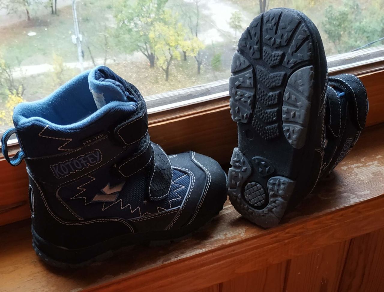 Детская фирменная обувь в идеальном состоянии, ортопедическая,кожаная.