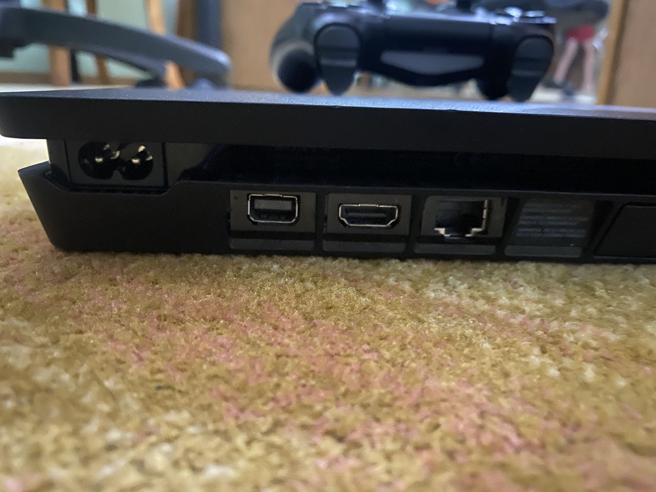 PLAYSTATION 4 SLIM ( 1 TB )