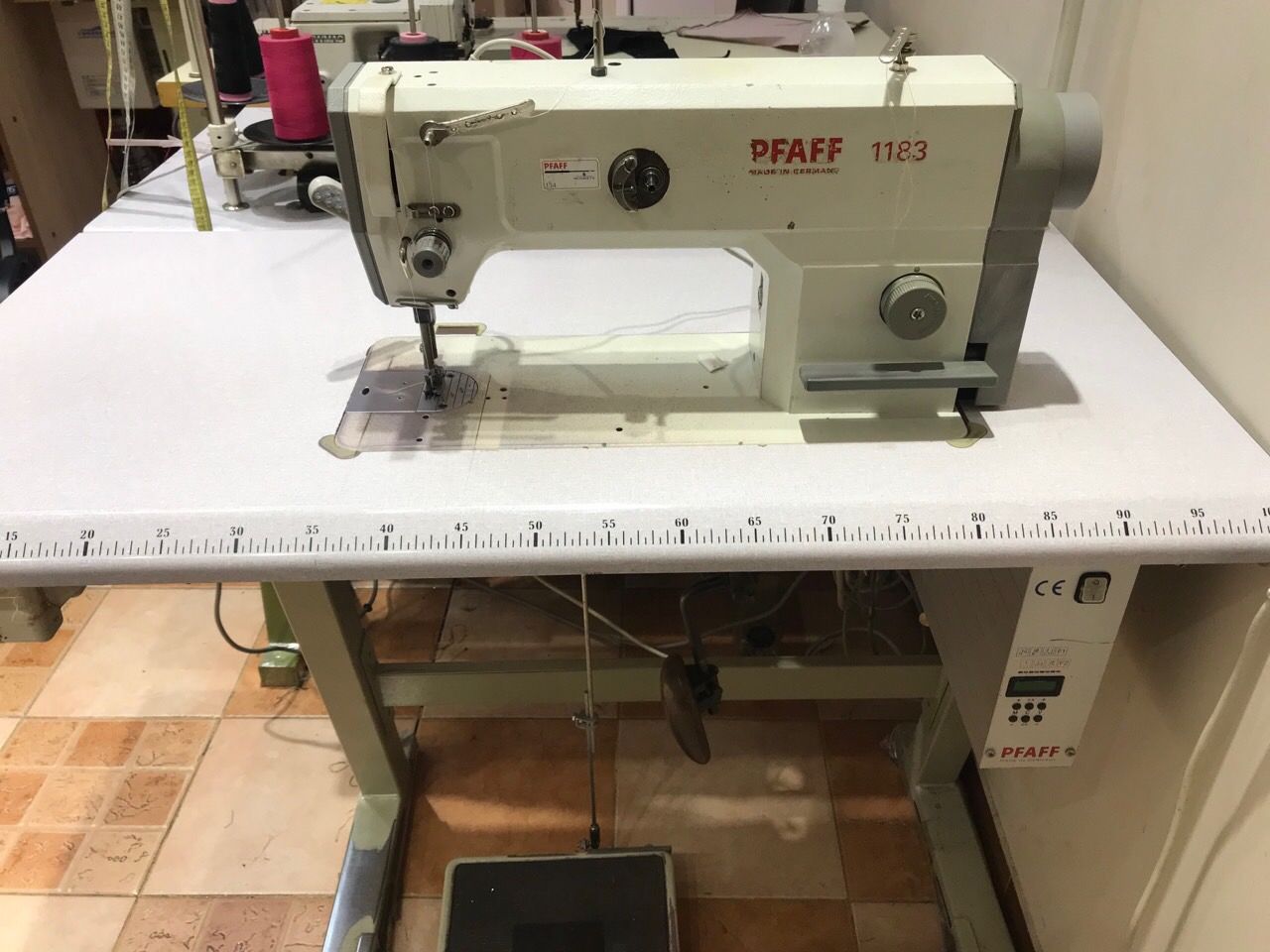 Стол pfaff для промышленной швейной машины
