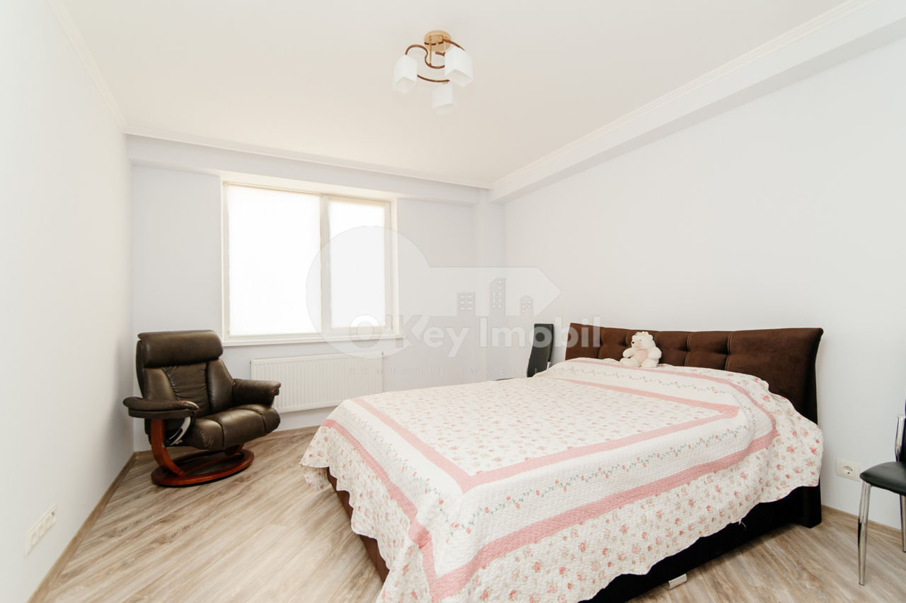 Apartament cu 3 camere, 73 m², Buiucani, Chișinău foto 0