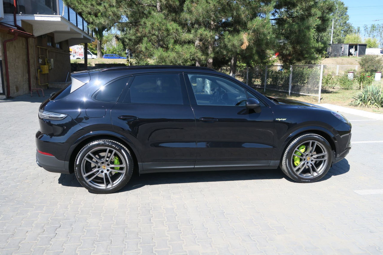 Porsche Cayenne foto 2