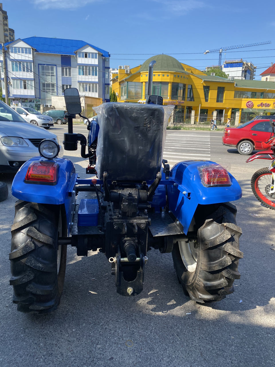 Minitractor Zubr 24cp cardan freza+plug foto 12