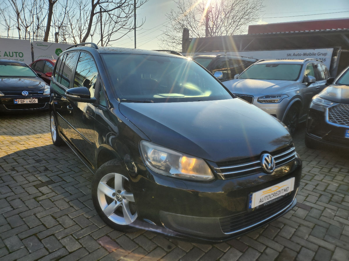 Volkswagen Touran foto 4