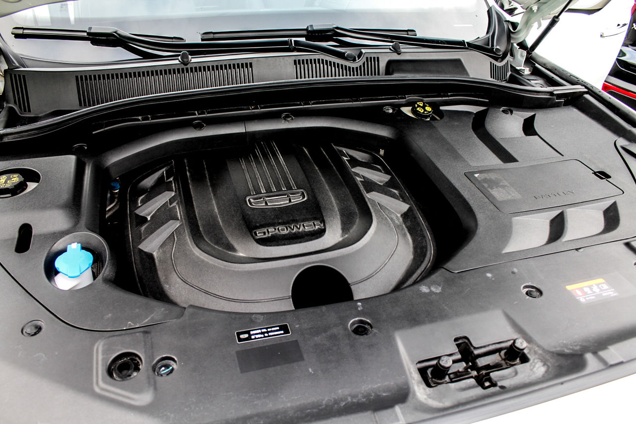 Geely Atlas Pro foto 16