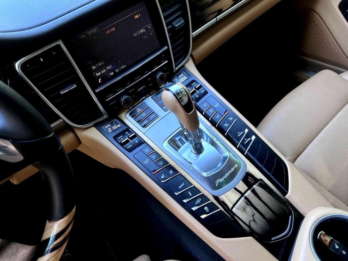 Porsche Panamera фото 10
