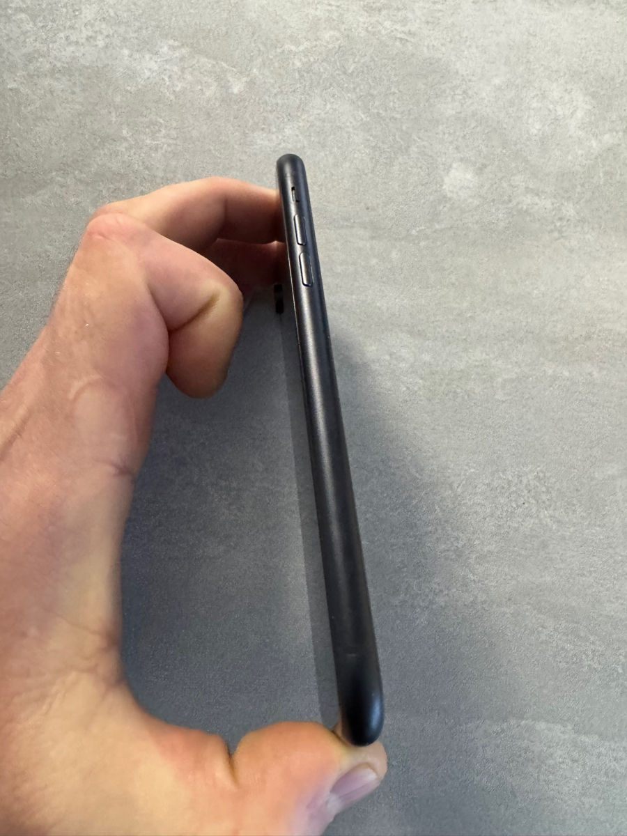 iPhone XR 64gb фото 1