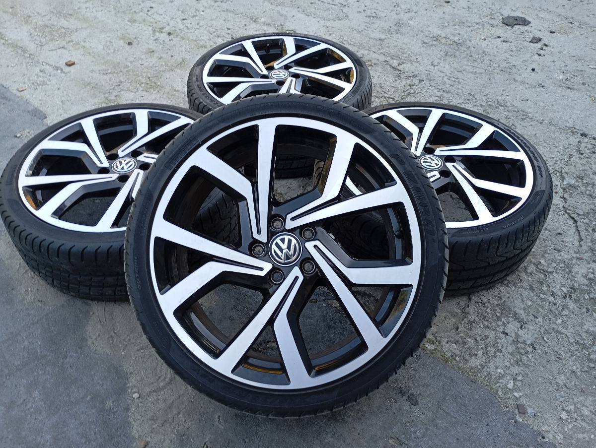 225/35/r19. VW Golf 5x112 foto 0