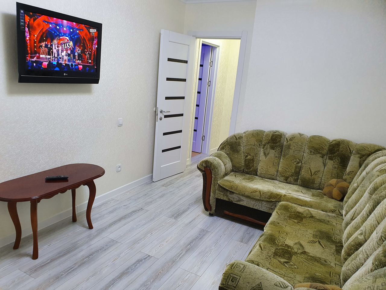 Apartament cu 2 camere, 60 m², Buiucani, Chișinău foto 3