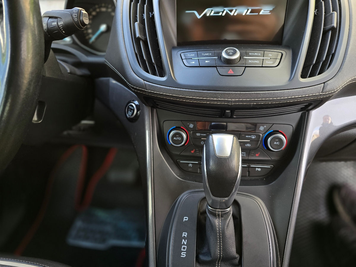Ford Kuga foto 9