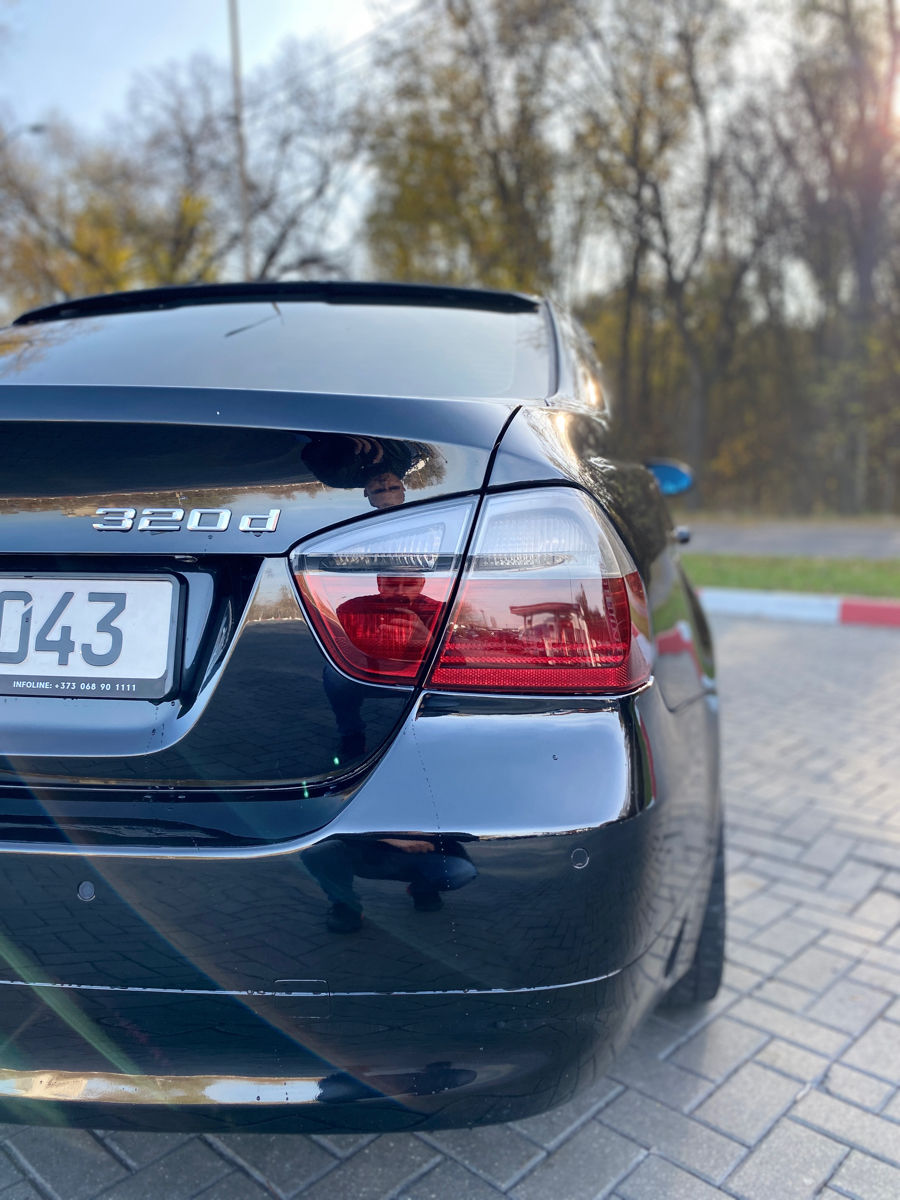 BMW 3 Series foto 7