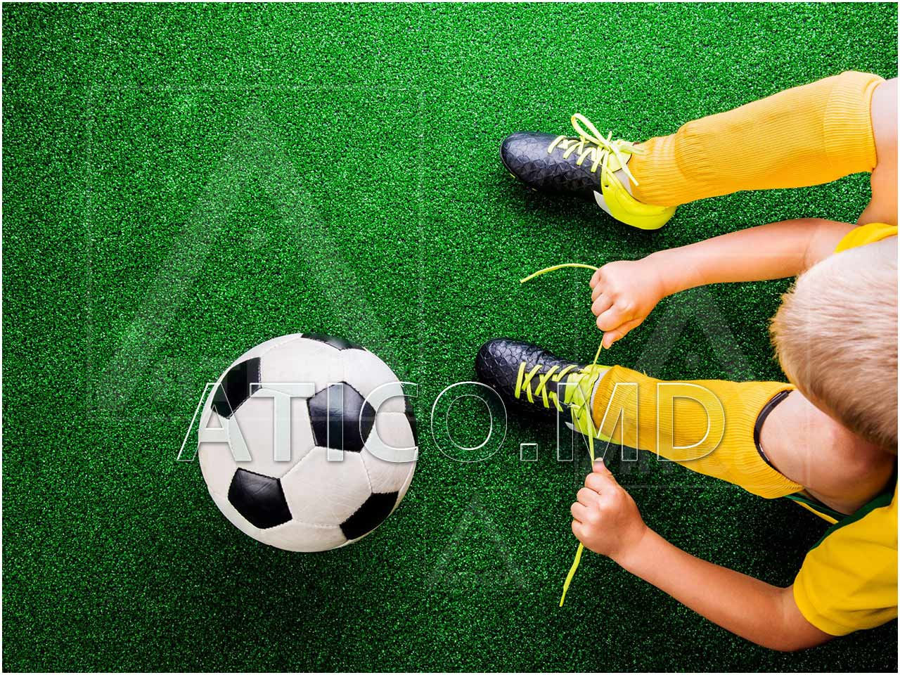 Gazon artificial pu teren sportiv. Спортивный газон синтетический. foto 0