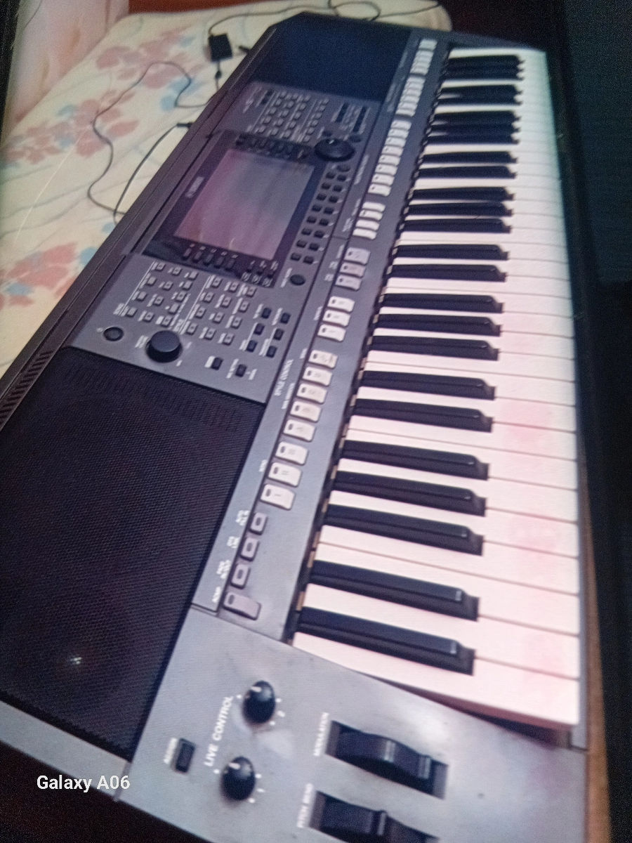 Vind Yamaha psr S770. фото 0
