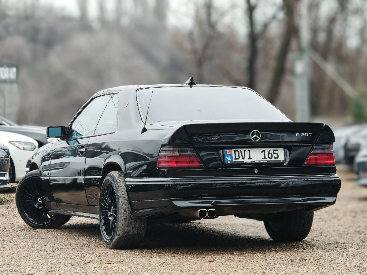 Mercedes E-Class фото 2
