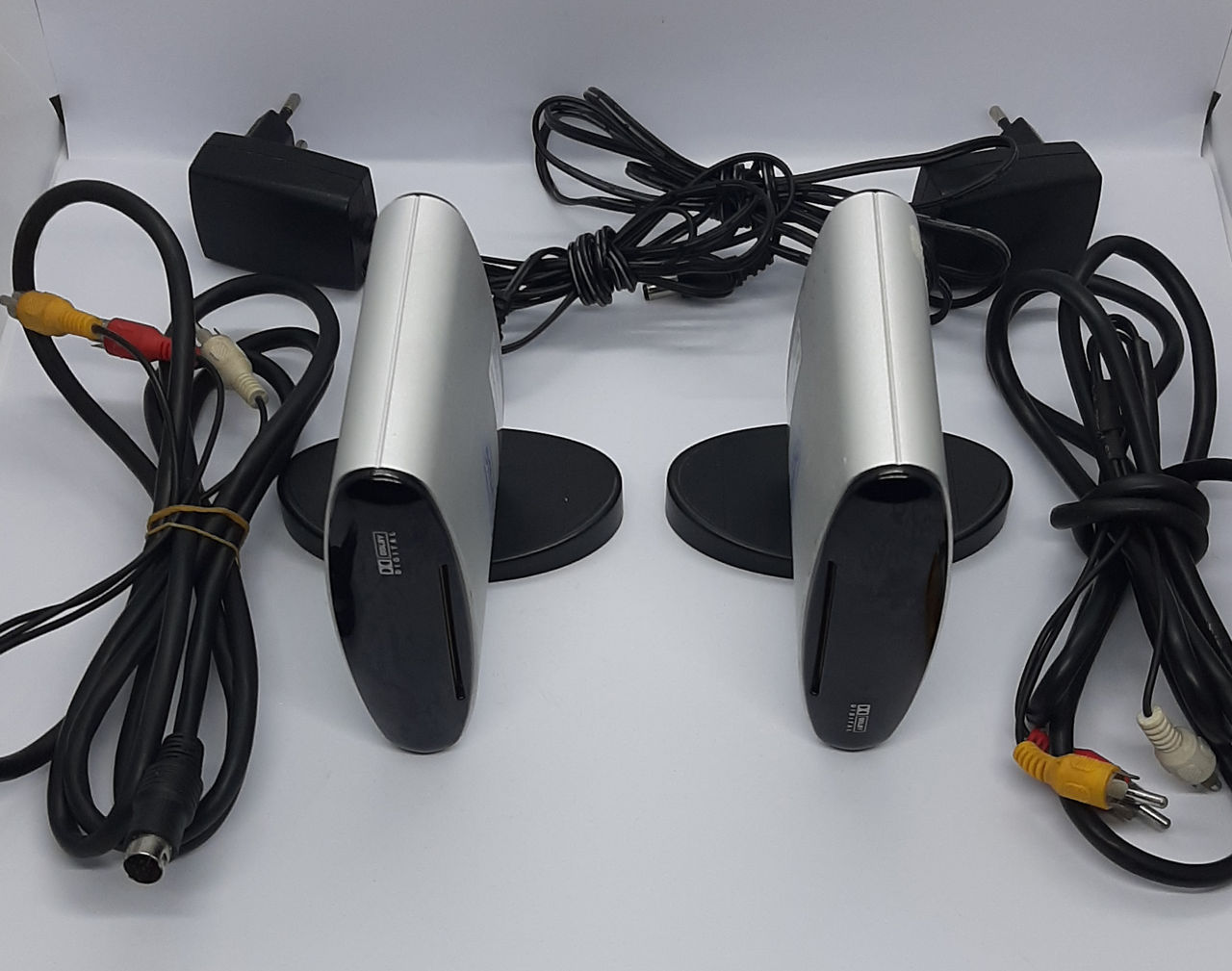 STB Amino AmiNET 130 — Decodor TV pentru tv digital iptv cu posibilitatea de a vizualiza canale foto 4