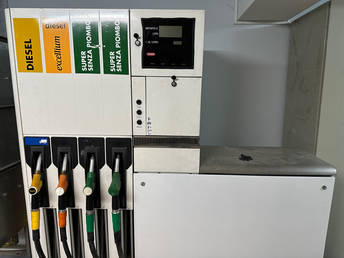Distribuitor de combustibi Tokheim Quantium 500T / Топливораздаточная колонка Tokheim Quantium 500Т фото 0