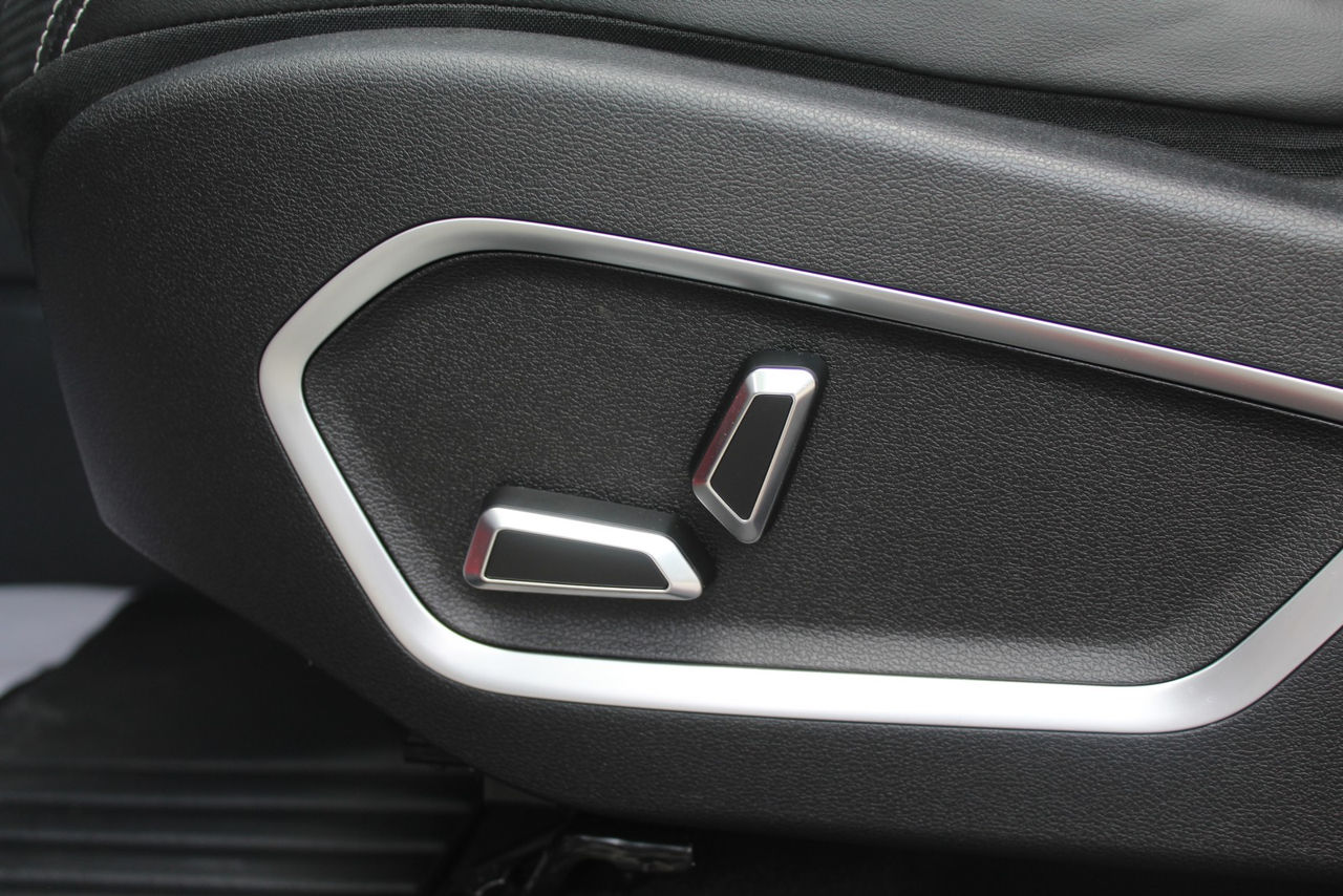 Geely Atlas Pro foto 11