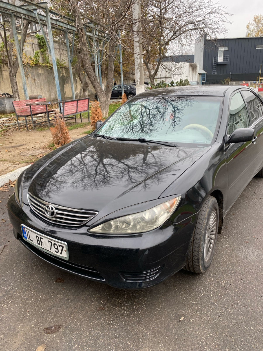 Toyota Camry foto 1