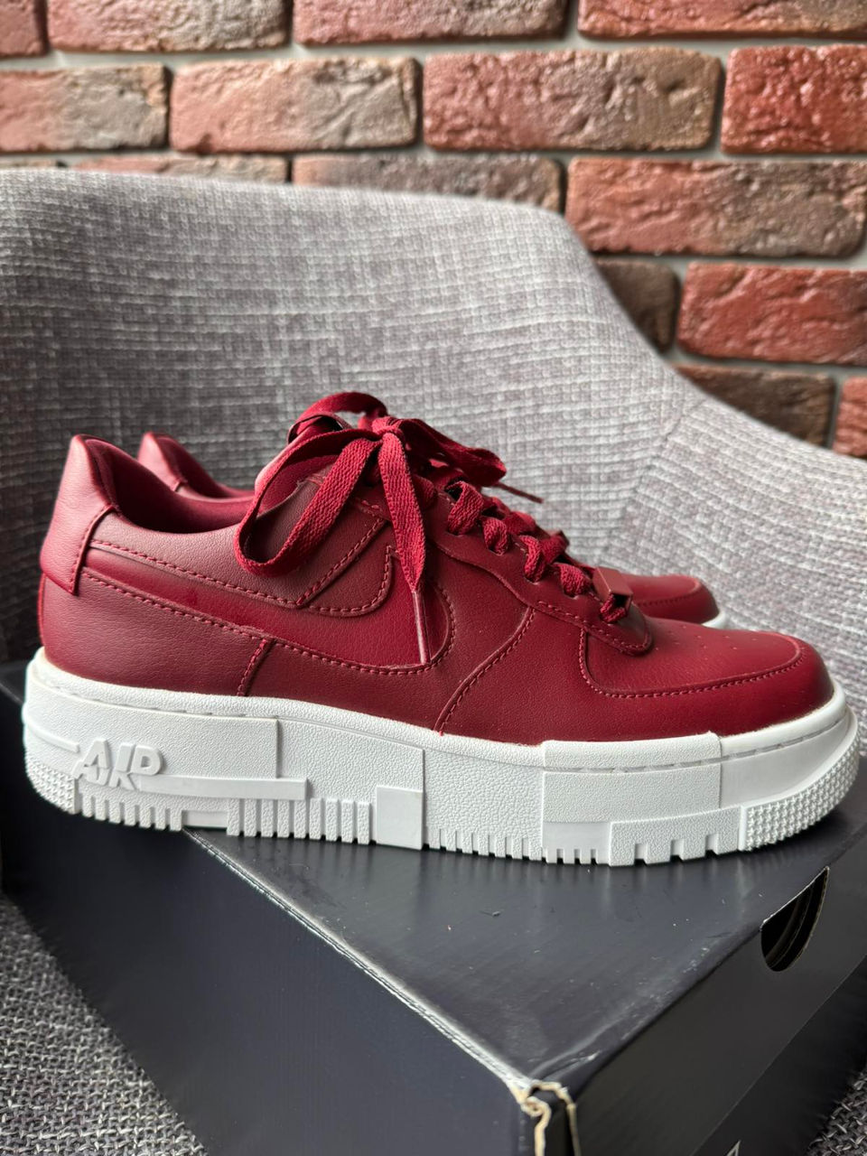 Nike Air Force 1 Pixel Team Red foto 1