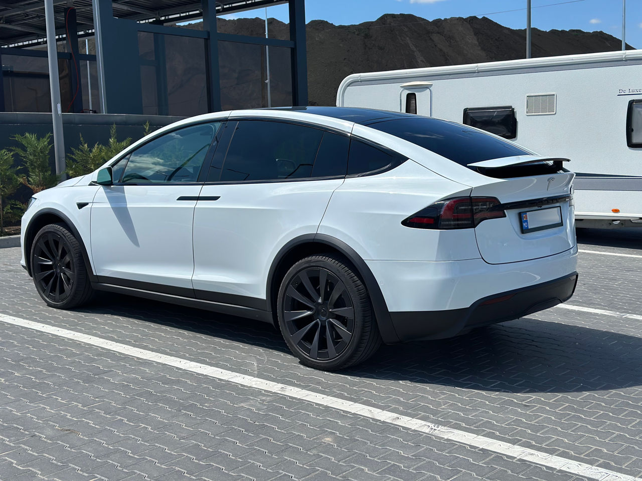 Tesla Model X foto 8