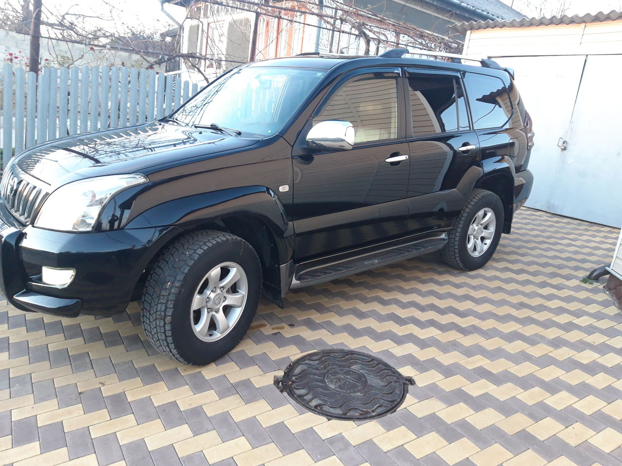 Toyota Land Cruiser Prado foto 1