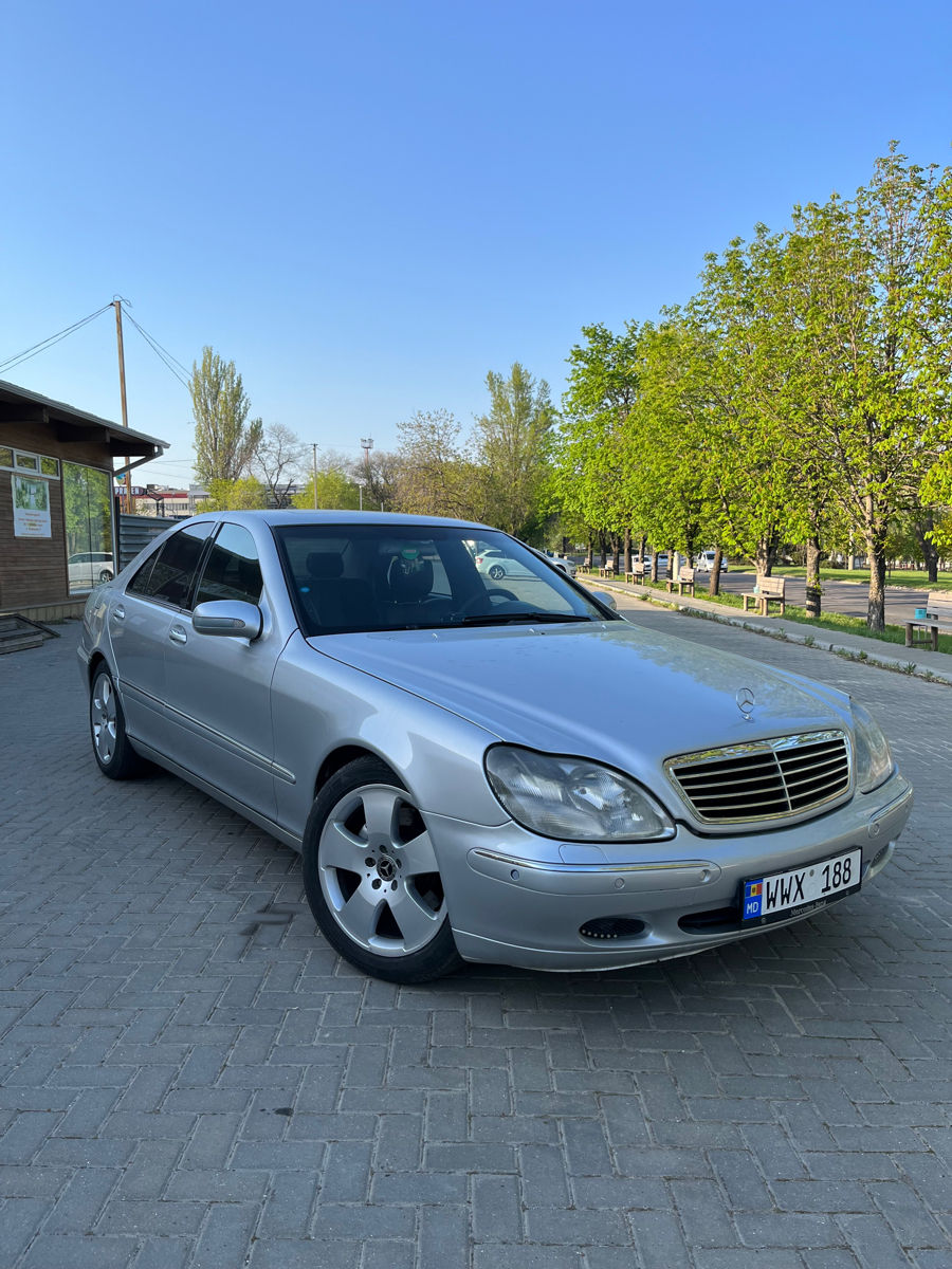 Mercedes S-Class foto 0