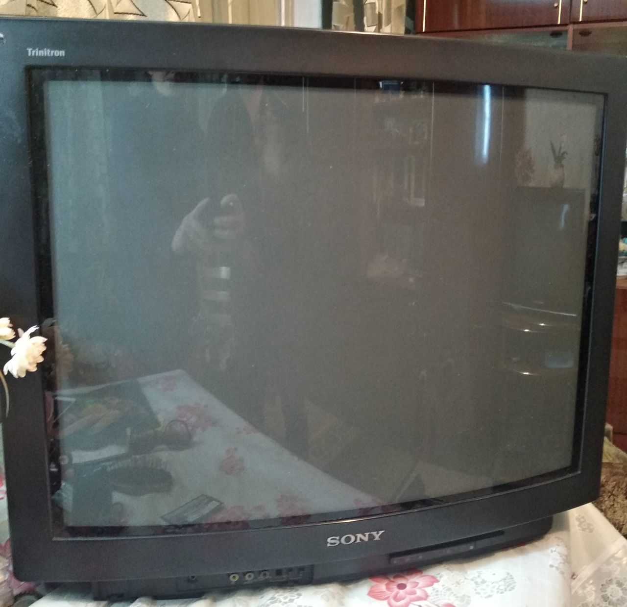 Диагональ 72 см. Телевизор сони тринитрон 72 см. Телевизор Sony Trinitron диагональ 72. Sony Trinitron телевизор 1995 года. Сони тринитрон 72 диагональ.