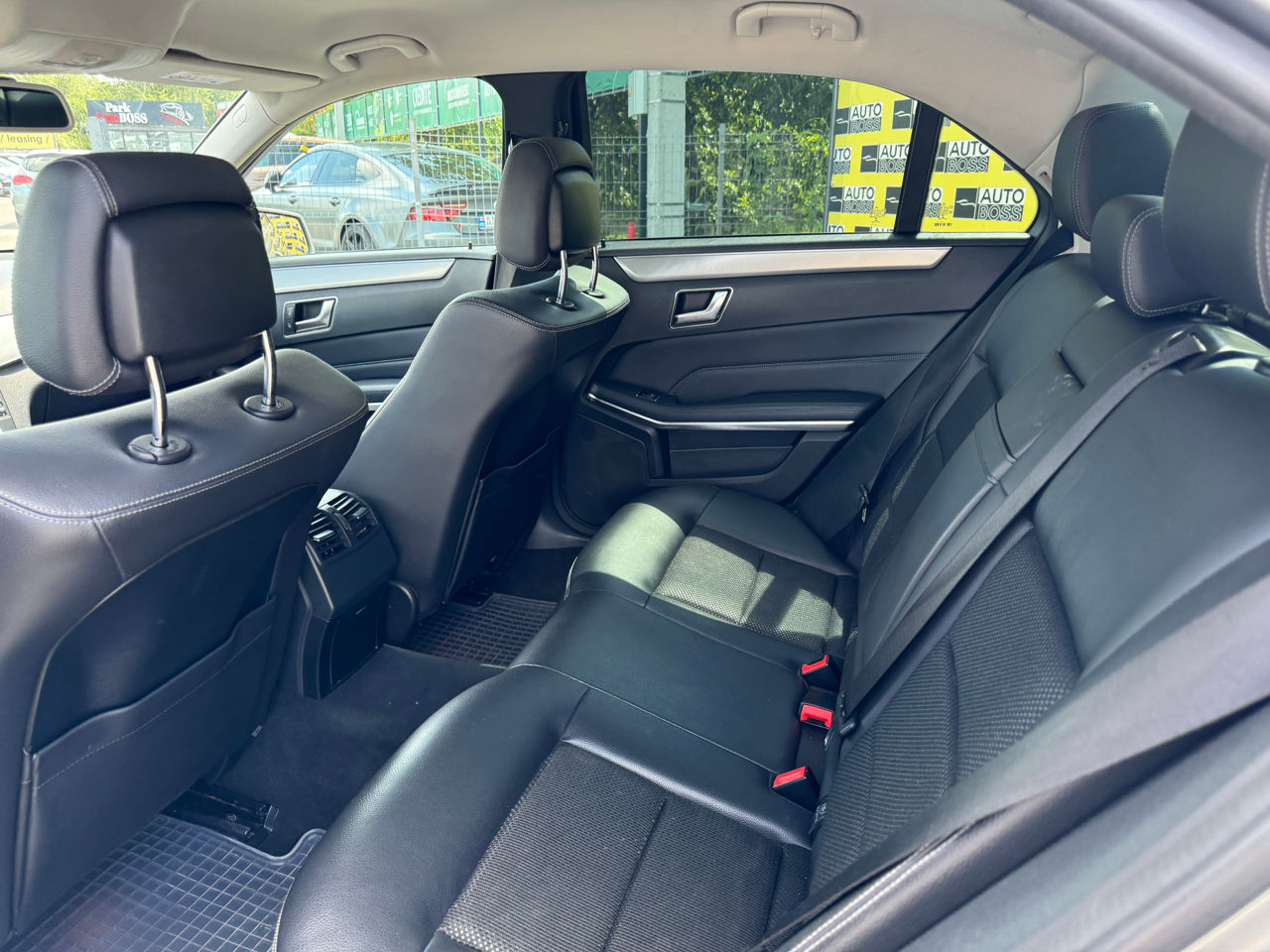 Mercedes E-Class foto 9
