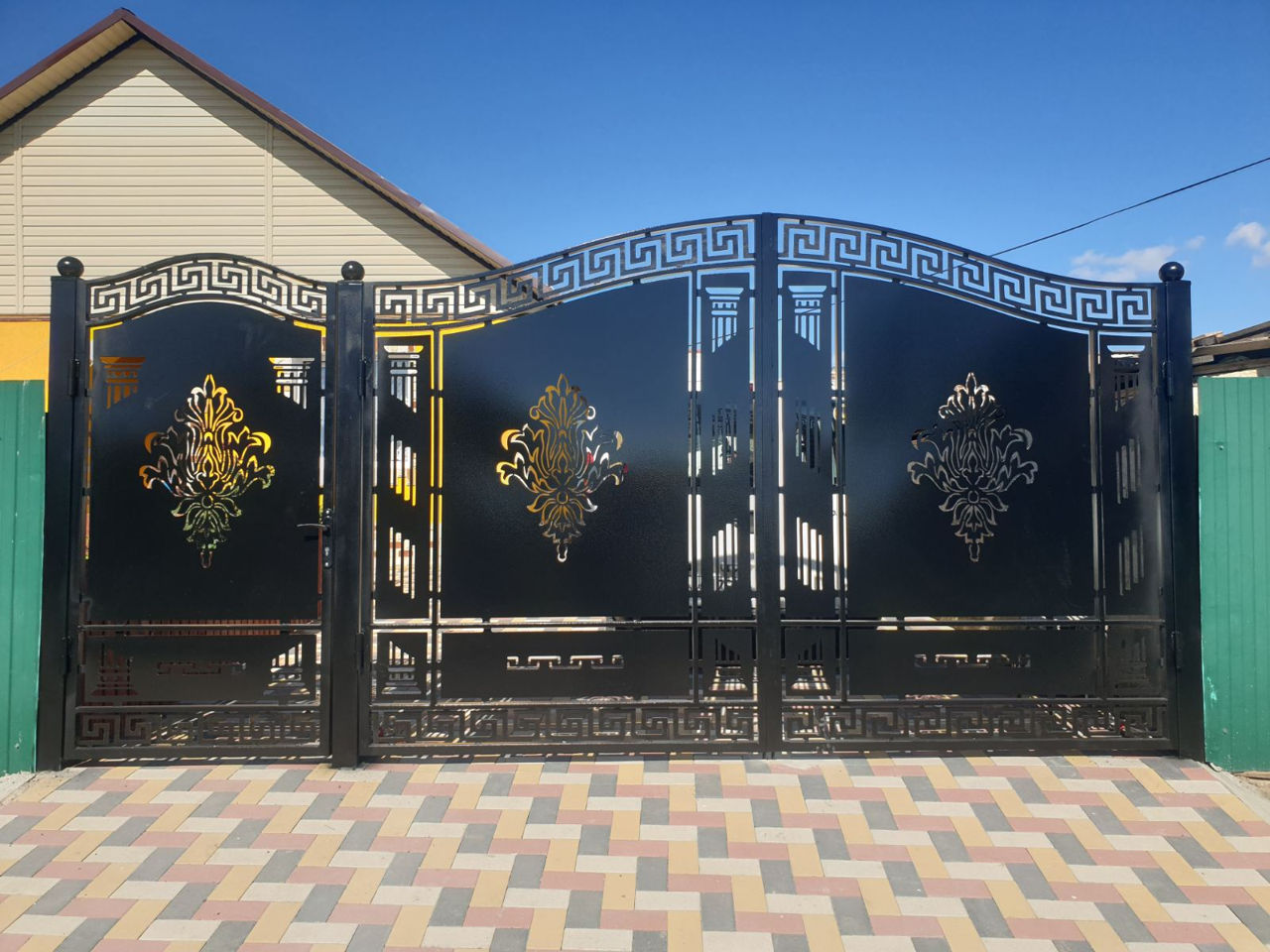 Porti , garduri, balustrade, copertine, porti fier forjat foto 1