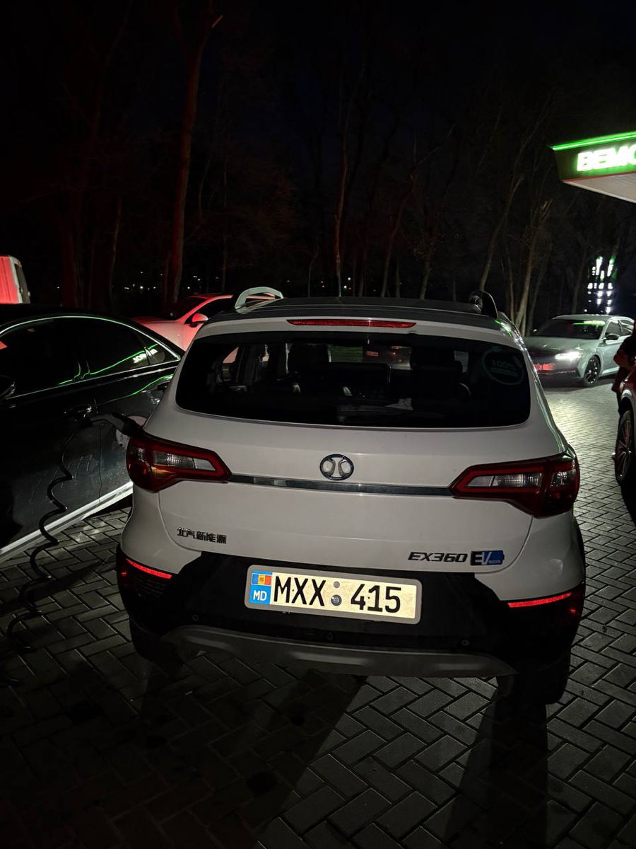 BAIC EX360 foto 3