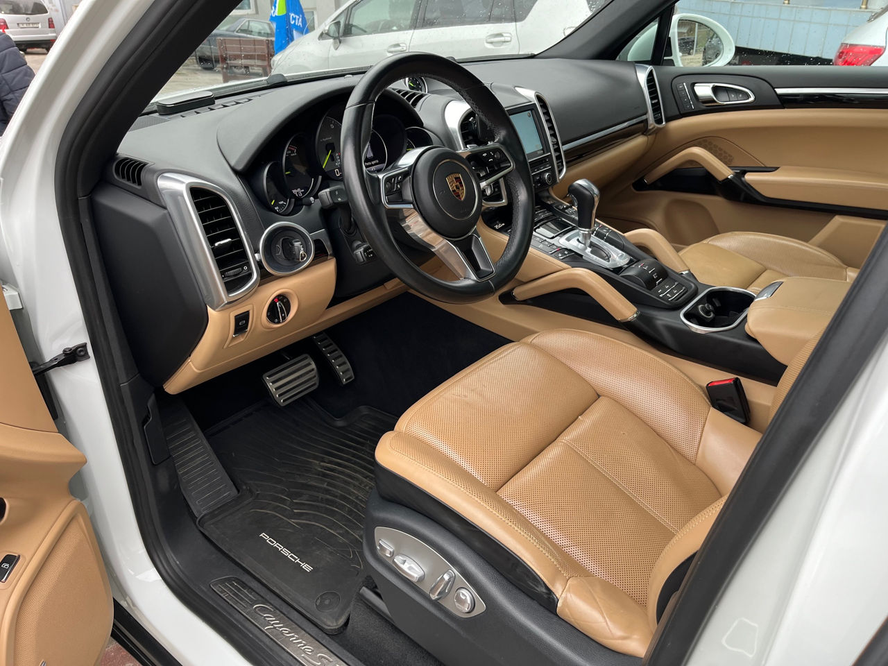 Porsche Cayenne foto 5
