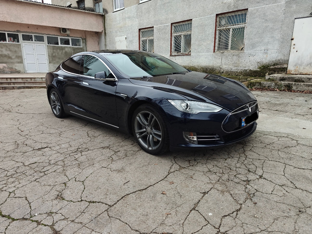 TeslaModelS