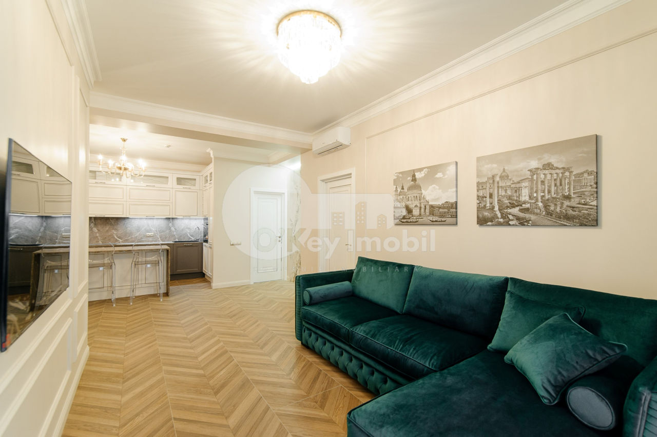 Apartament cu 3 camere, 85 m², Centru, Chișinău foto 0