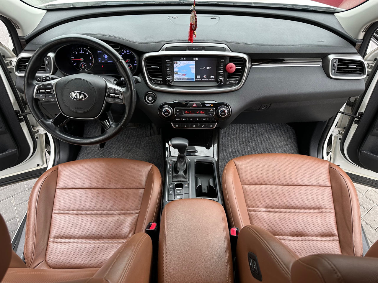 KIA Sorento foto 8