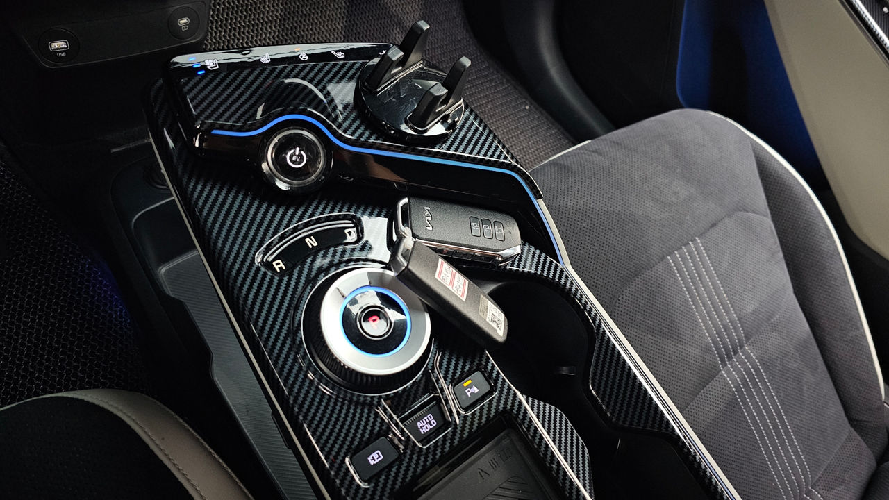 KIA EV6 фото 5