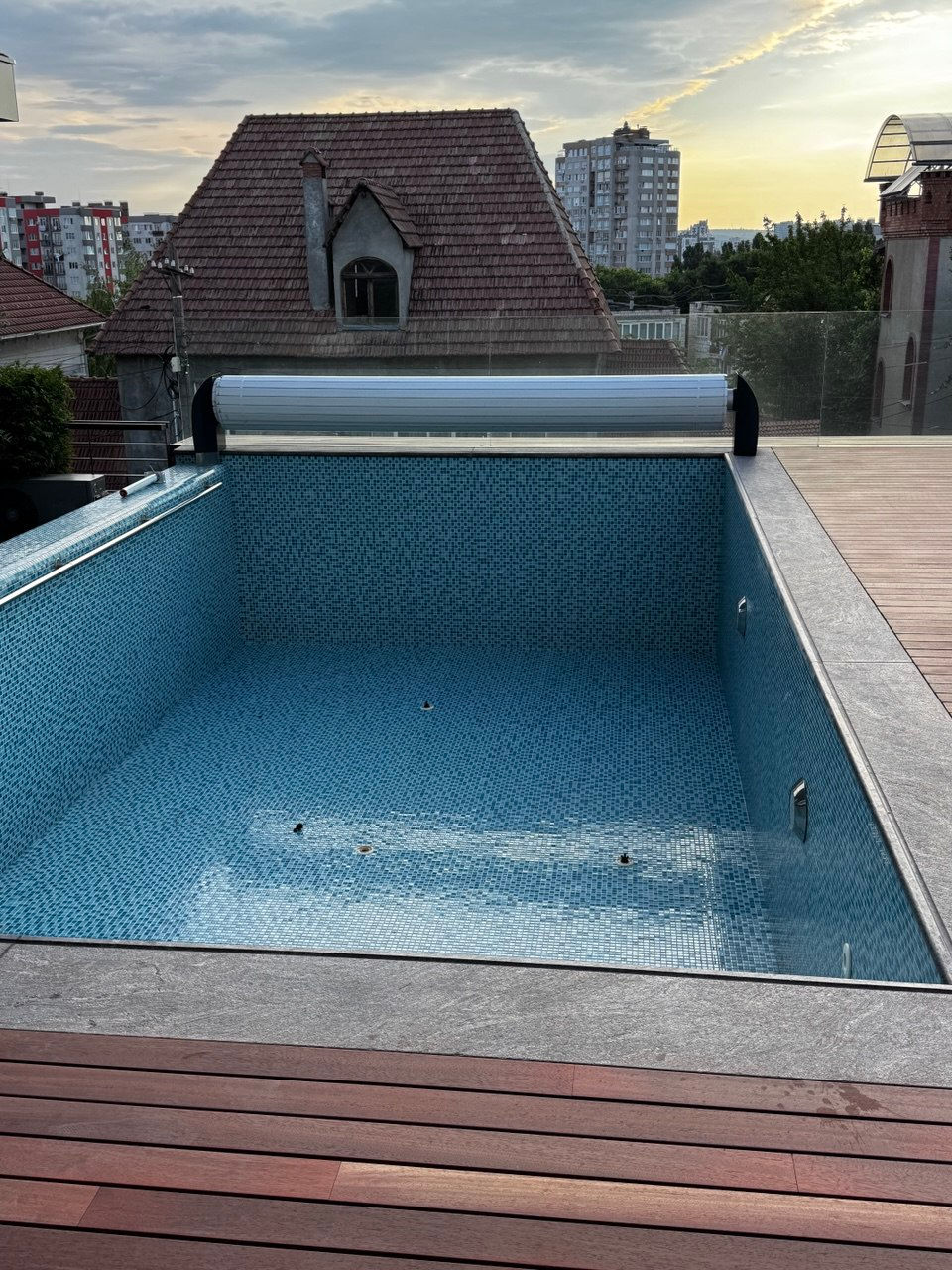 Vand copertina pentru bazin / Продаю навес для бассейна foto 0