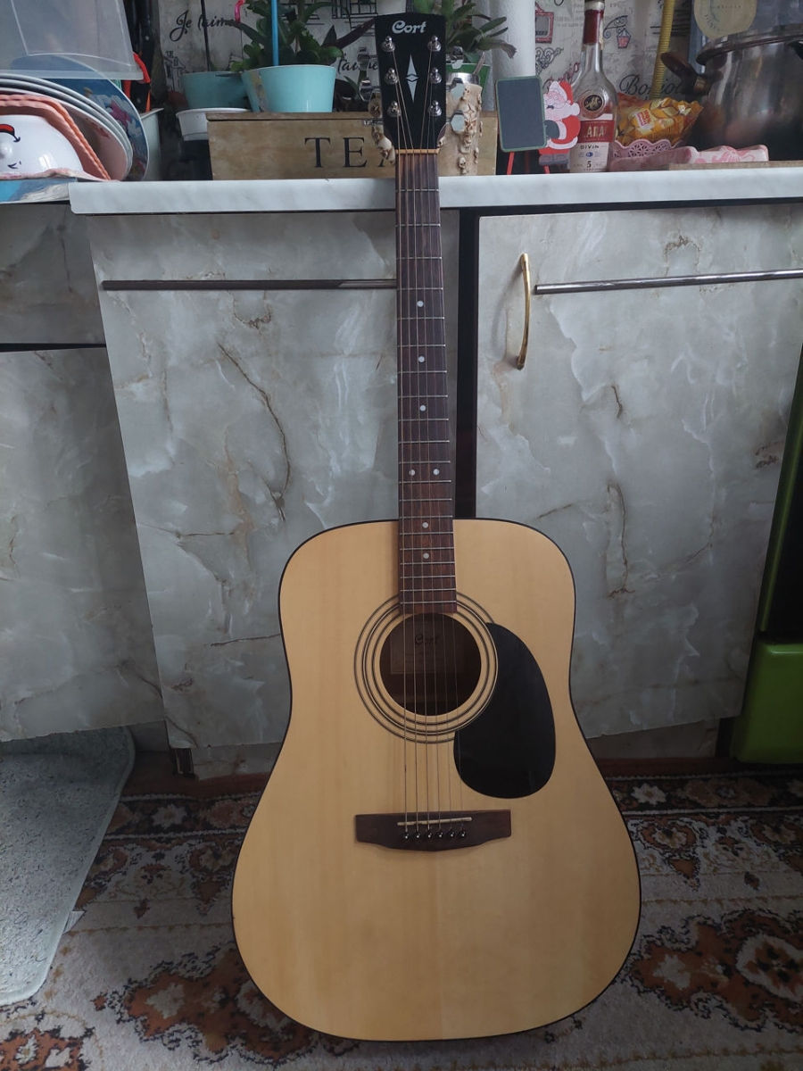1)Электроакустическая Гитара Ibanez 2500 лей 2)Акустическая Гитара Cort made in Indonesia новая 3000 foto 1