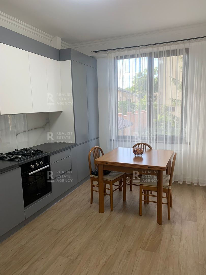 Apartament cu 2 camere, 60 m², Centru, Chișinău foto 3