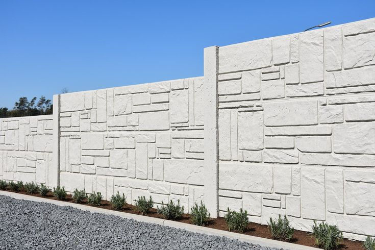 Garduri decorative din beton – eleganță și rezistență pentru casa ta! foto 3