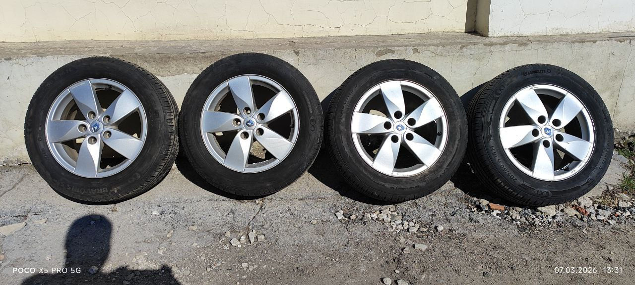 Продам диски с шинами 205/60/16