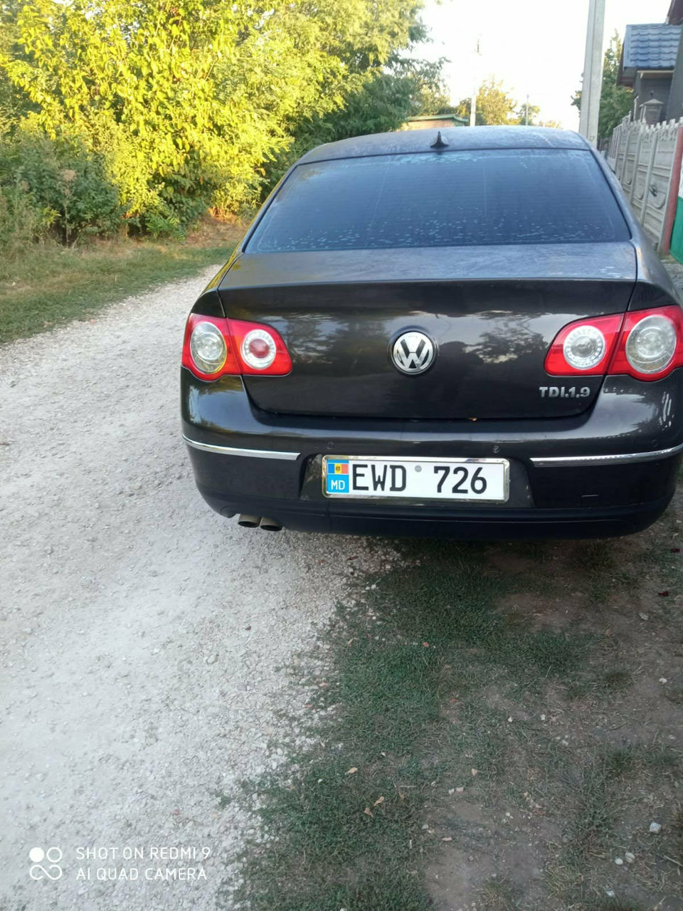 Volkswagen Passat 2005 г. с пробегом 210893 км, Дизель, 6000
