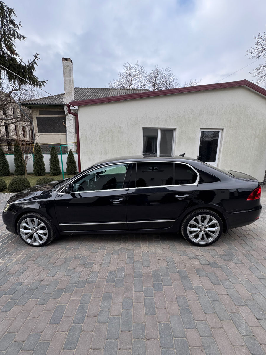 Skoda Superb foto 5
