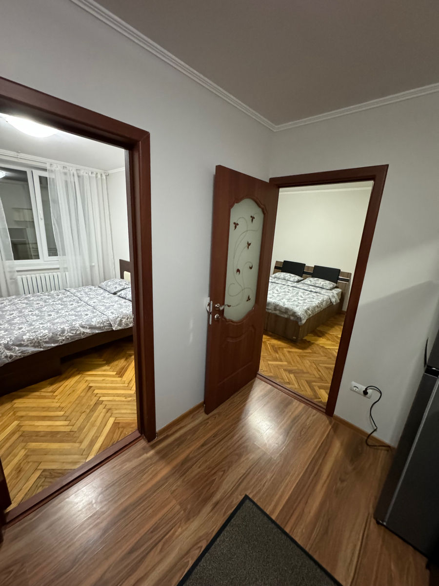 Apartament cu 2 camere, 50 m², Botanica, Chișinău foto 3