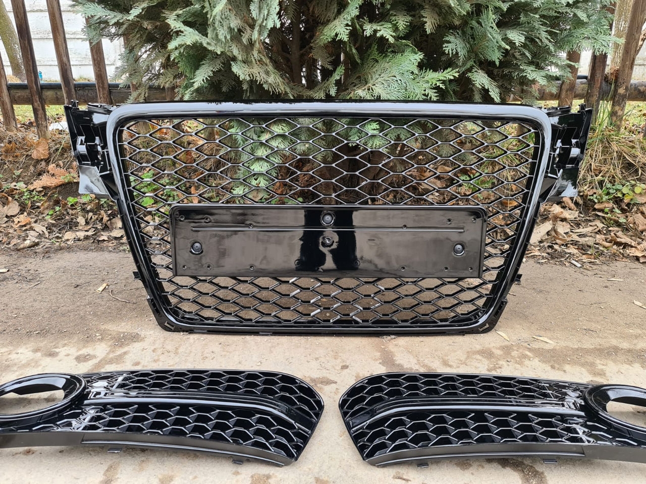 Livrare gratuita Grila RS Audi A4 B8 (2007-2012) RS4 Design Negru Lucios foto 4