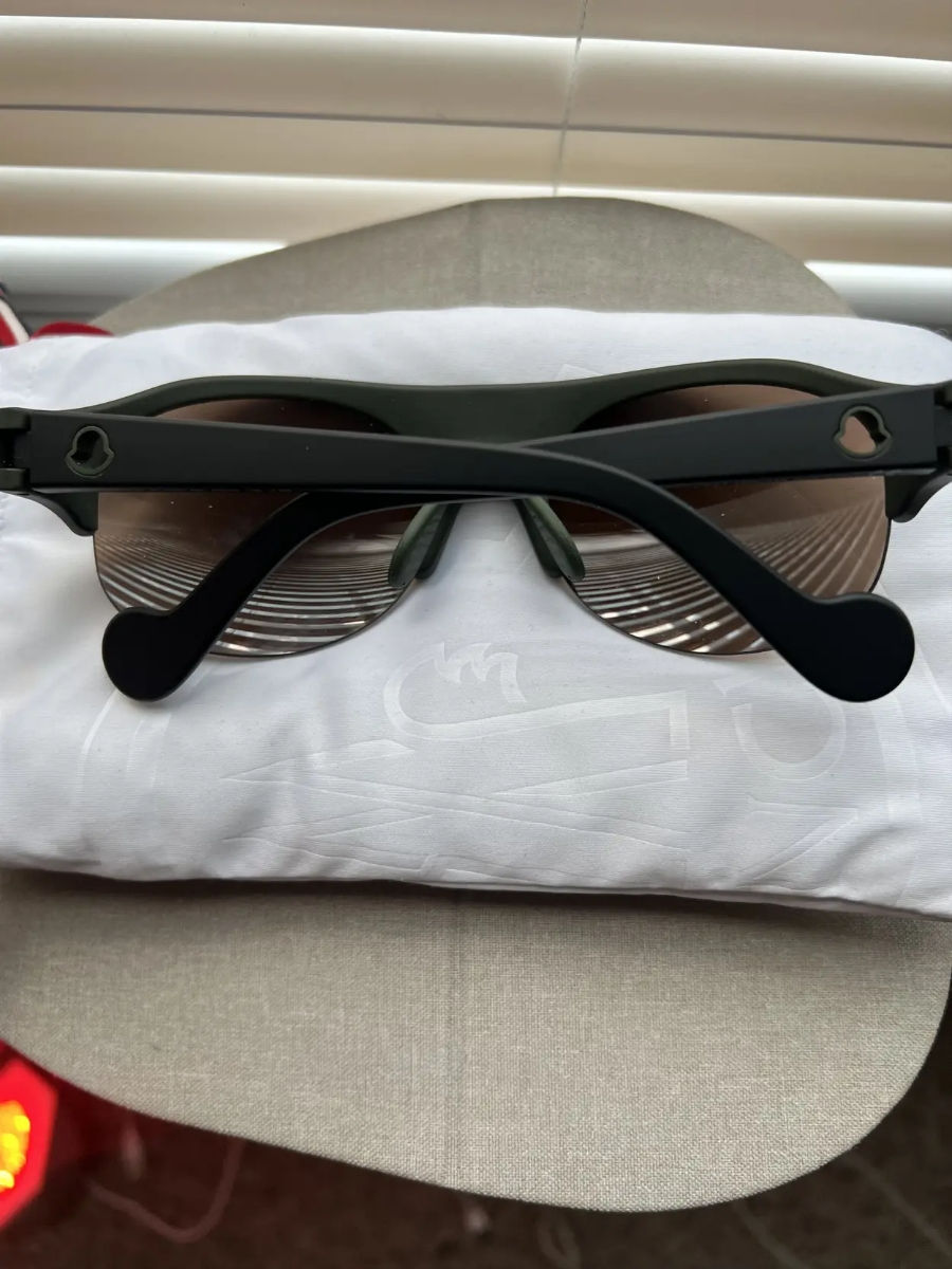 Moncler glasses  foto 1