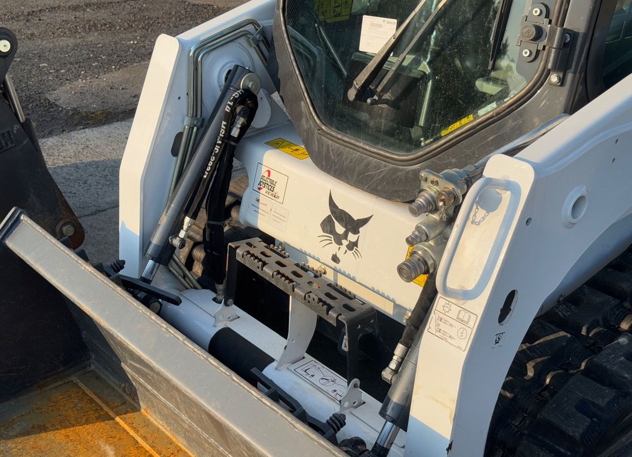 Bobcat T450 фото 7
