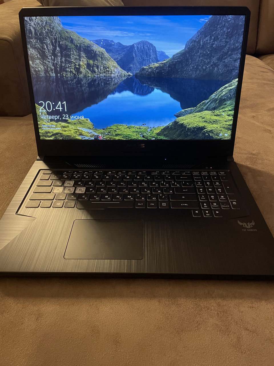 ASUS FX705D идеальный!!!