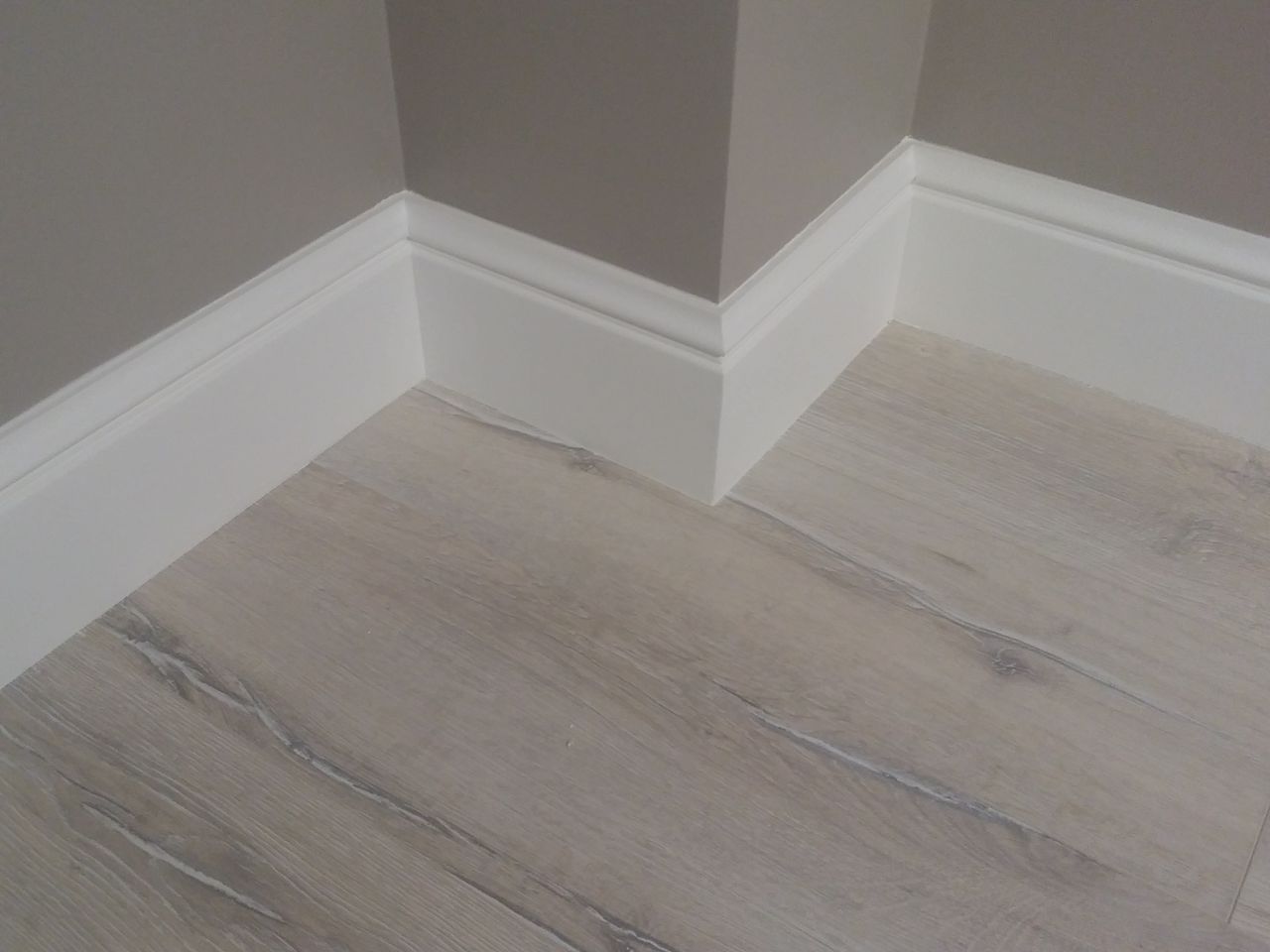 Laminat, plinta фото 1